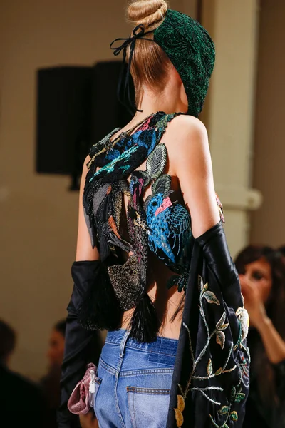 Look 24